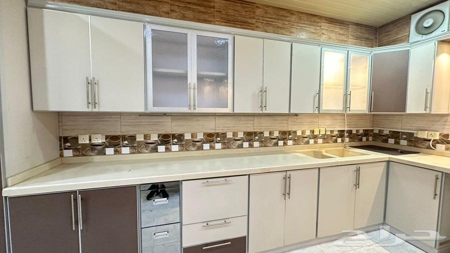 فرصه للبيع دولاب مطبخ شبه جديد64596340859777113