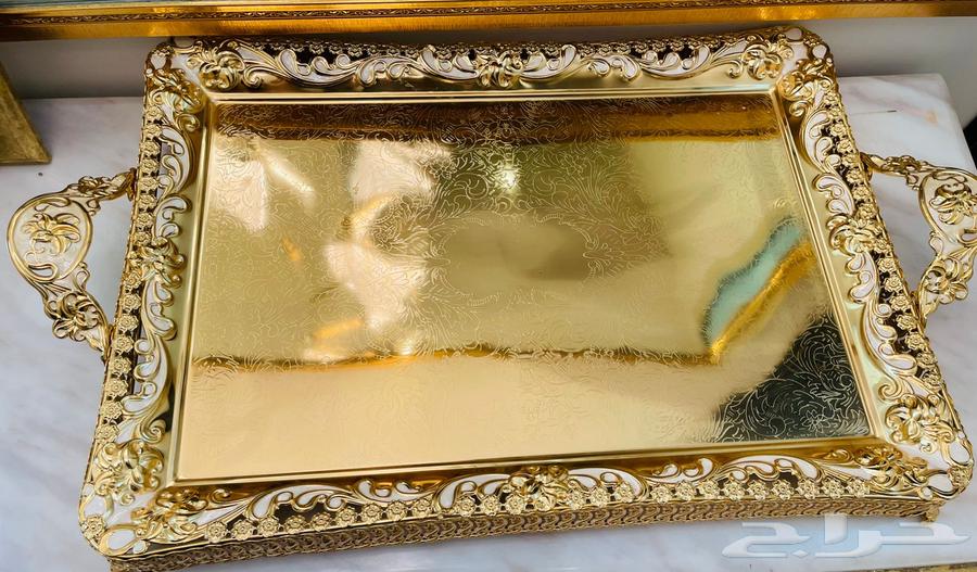 تبسي تقديم كبير بقاعدة ذهبي64591634801410113