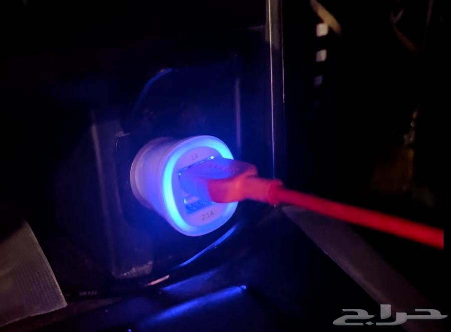 فيش شاحن يشحن ب السيارة64594565092994113