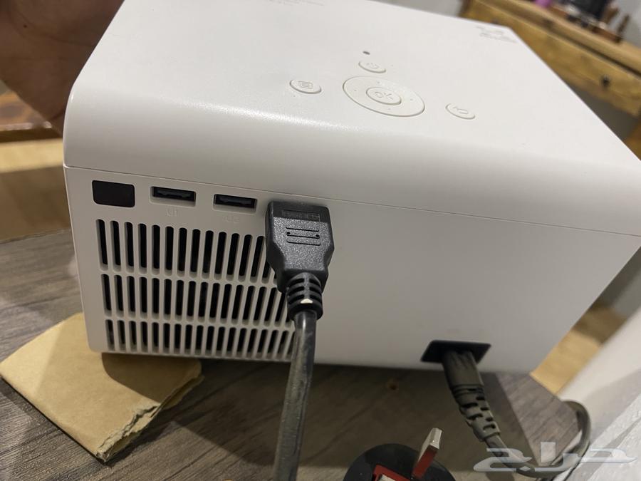 بروجكتر فوركي يدعم الرسيفر ويدعم الجوال ونتفلكس و شاشته معه64596179169026114