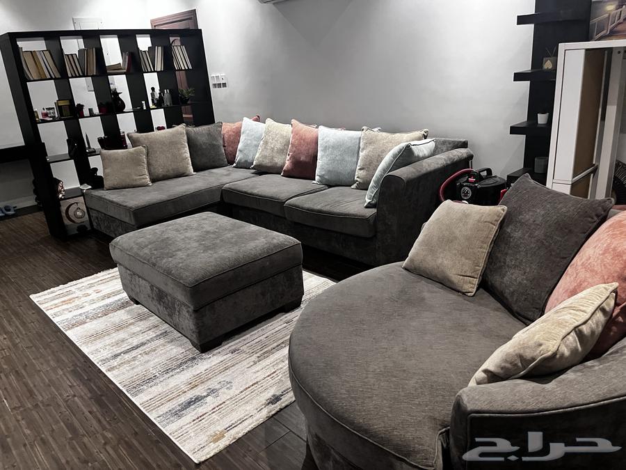 كنب وخدادياته مع فرشة الأرض للبيع من المطلق بحاله ممتازة64591695362947110