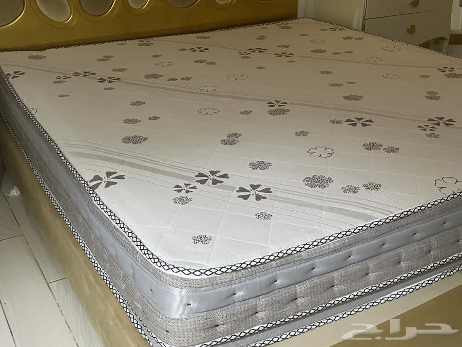 للبيع مرتبه طبيه مع لباد64593023323905112