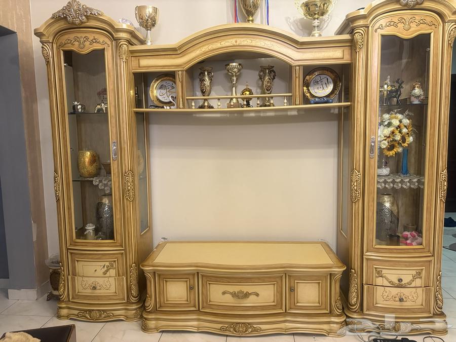 طاوله كامله في حاله جيده على السوووم64592420384385110