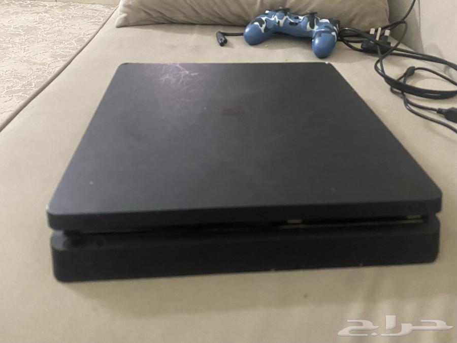 سوني 4 نضيف شغال  يوميا حدي فيه 120 ريال64589916014595112