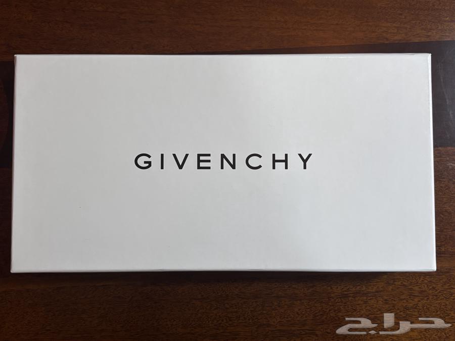 شماغ Givenchy أصلي غير مستعمل64592238072323111