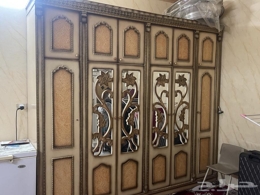 دولاب مستخدم نظيف للبيع64594985081218111