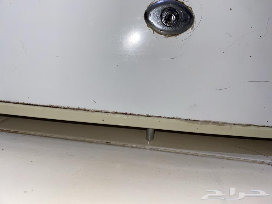 ثلاجة صغيرة للبيع64592311049985114