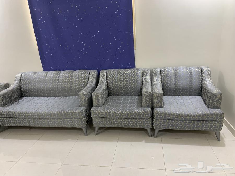 5-person sofa for sale, lightly used, very clean, price 150 BHD64590238925571110