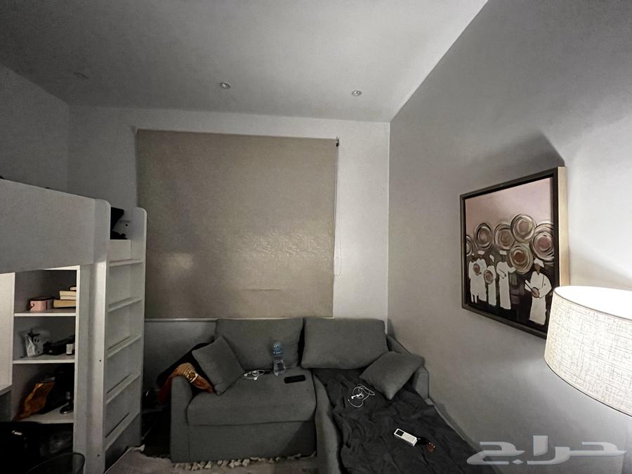 غرفة صغيره للبيع وسرير 3 164591334771715111