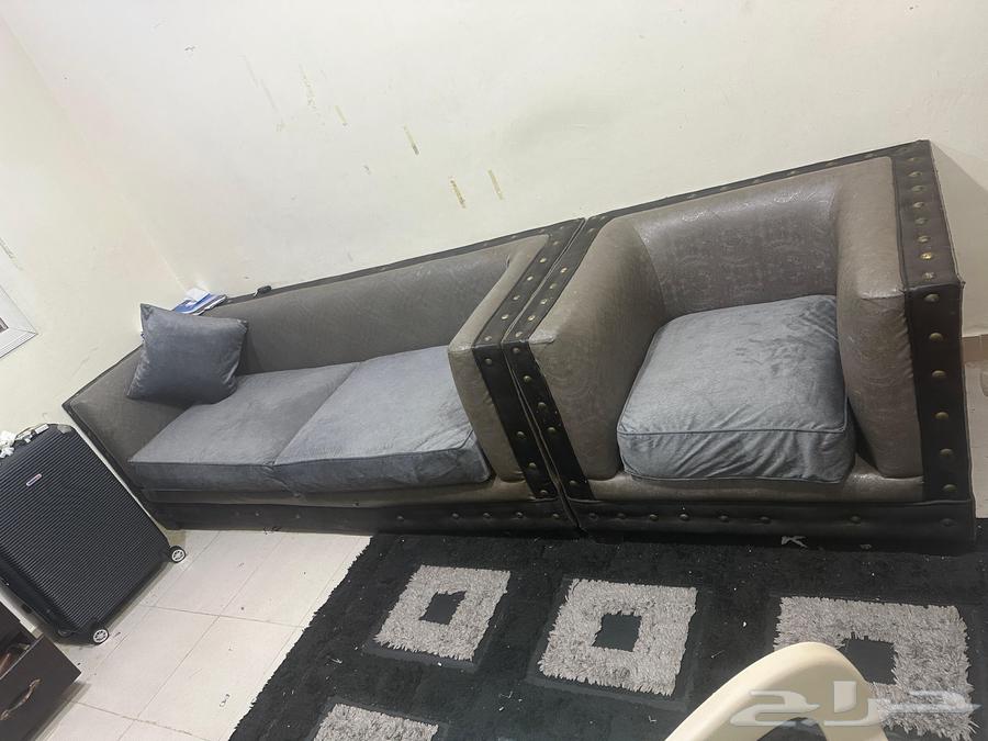 عدد 2 كنبة وعدد 2 كرسي للبيع64590995975171110