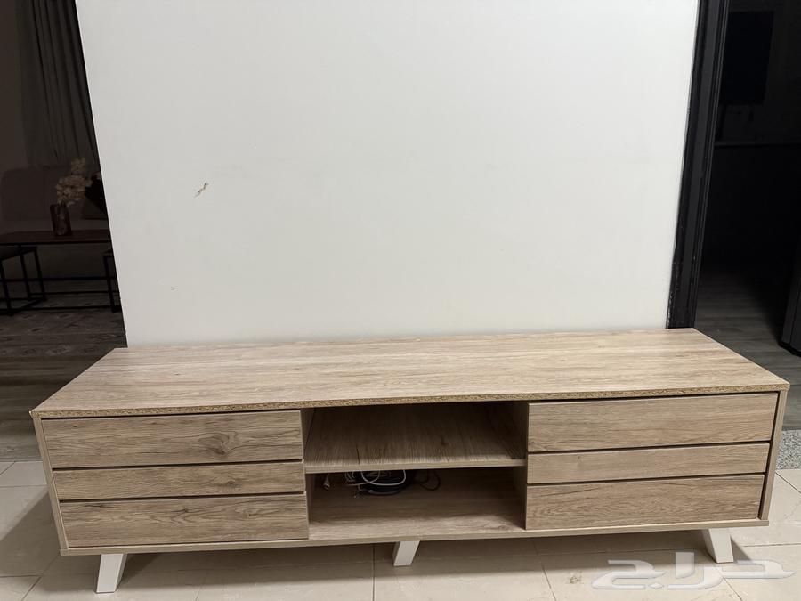 Television table64592165766658110