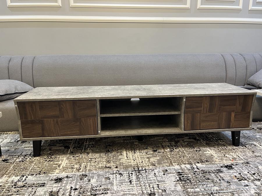 طاولة تلفزيون64592769445250112