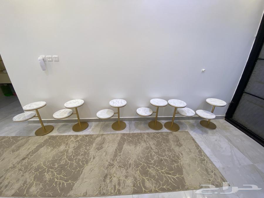 طاولات خدمة للبيع نظيفة جدا64595919224962111