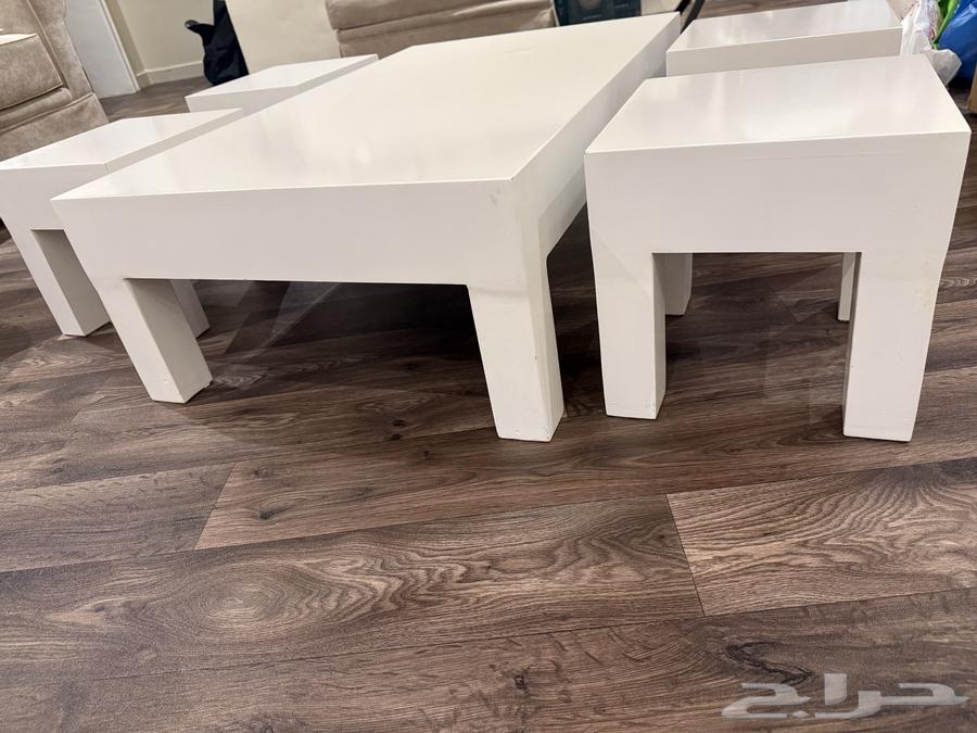 Floor tables for sale, clean use64593777889154112