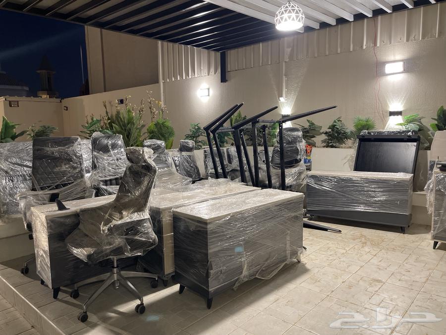 مكاتب شبه جديدة وكراسي64591454665986114