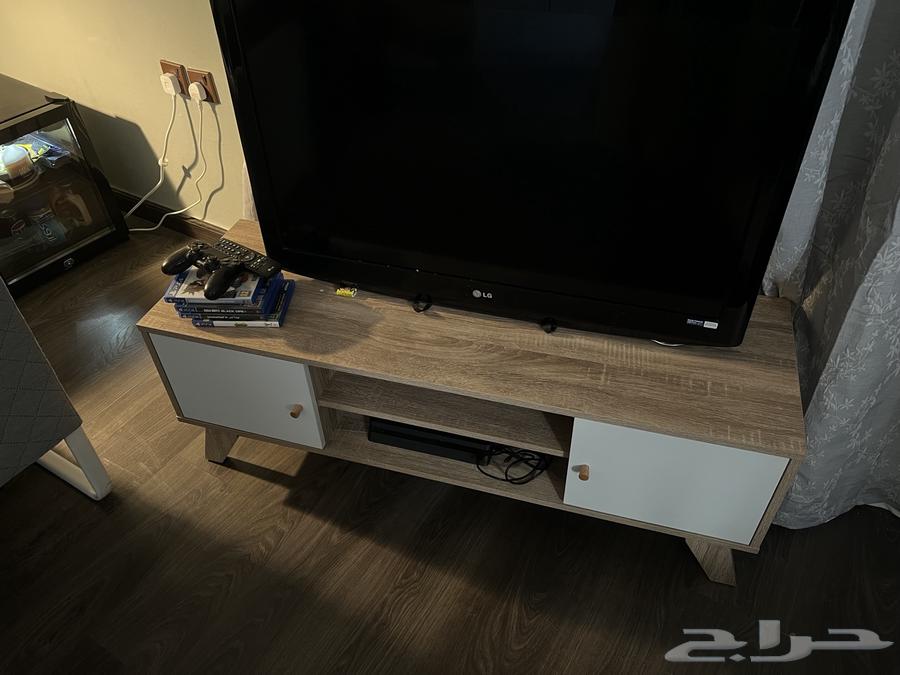 طاولة تلفزيون ( اثاث)64590520754051111