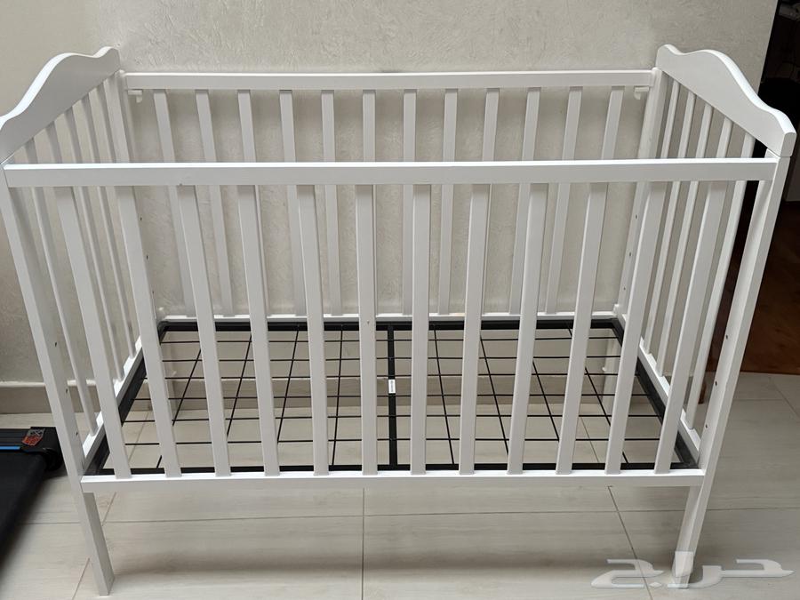 سرير اطفال بحاله ممتازه64592081701891111
