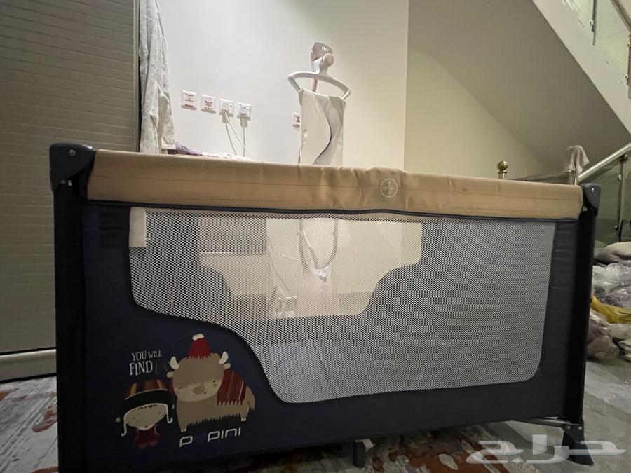 سرير أطفال بحالة جيدة للبيع حي الرمال السعر 150 حد نهائي64588918271363110