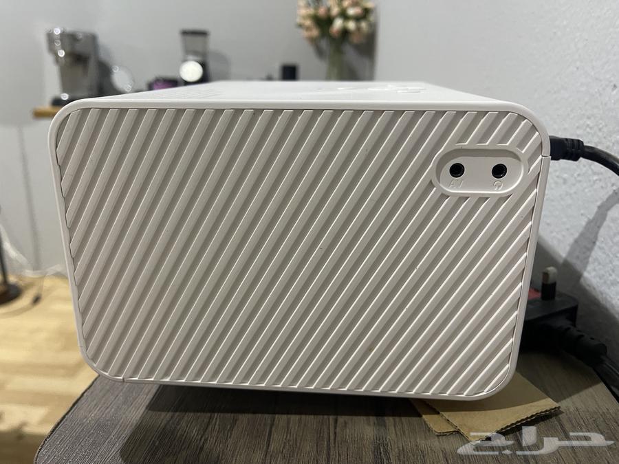 بروجكتر فوركي يدعم الرسيفر ويدعم الجوال ونتفلكس و شاشته معه64596179169026113