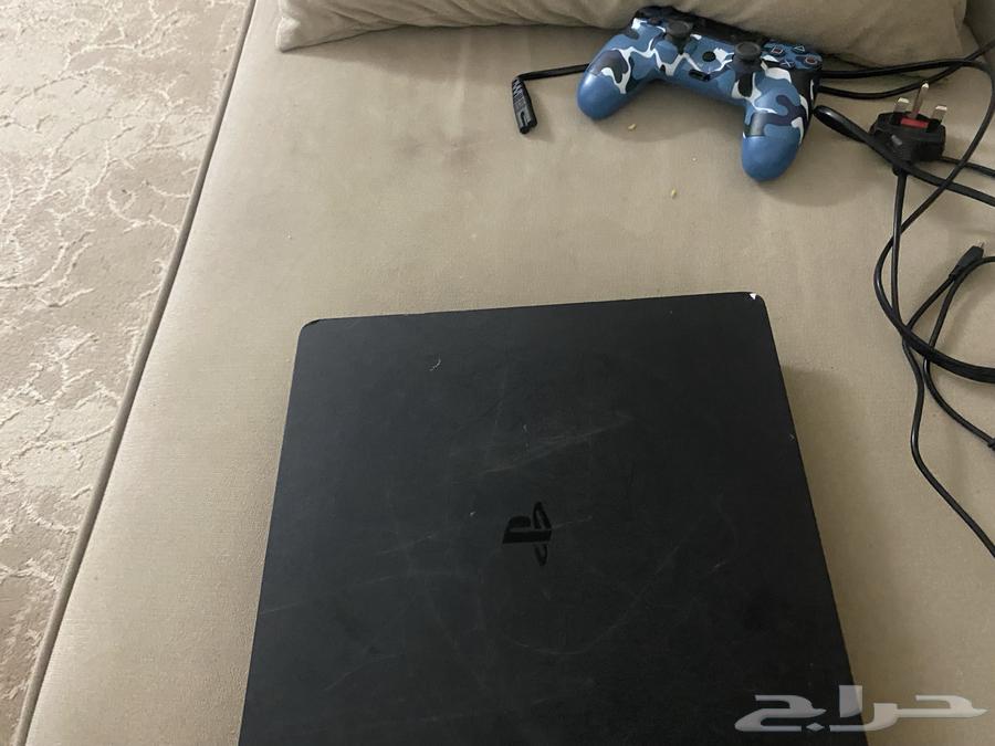 سوني 4 نضيف شغال  يوميا حدي فيه 120 ريال64589916014595113