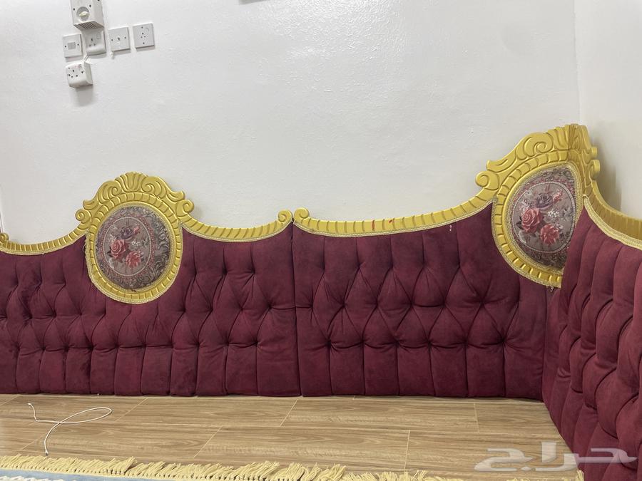 جلسات ظهر خشب سنديان 5.5 طول 2.5عرض نظيفه ف حاله ممتازه64594911416194111