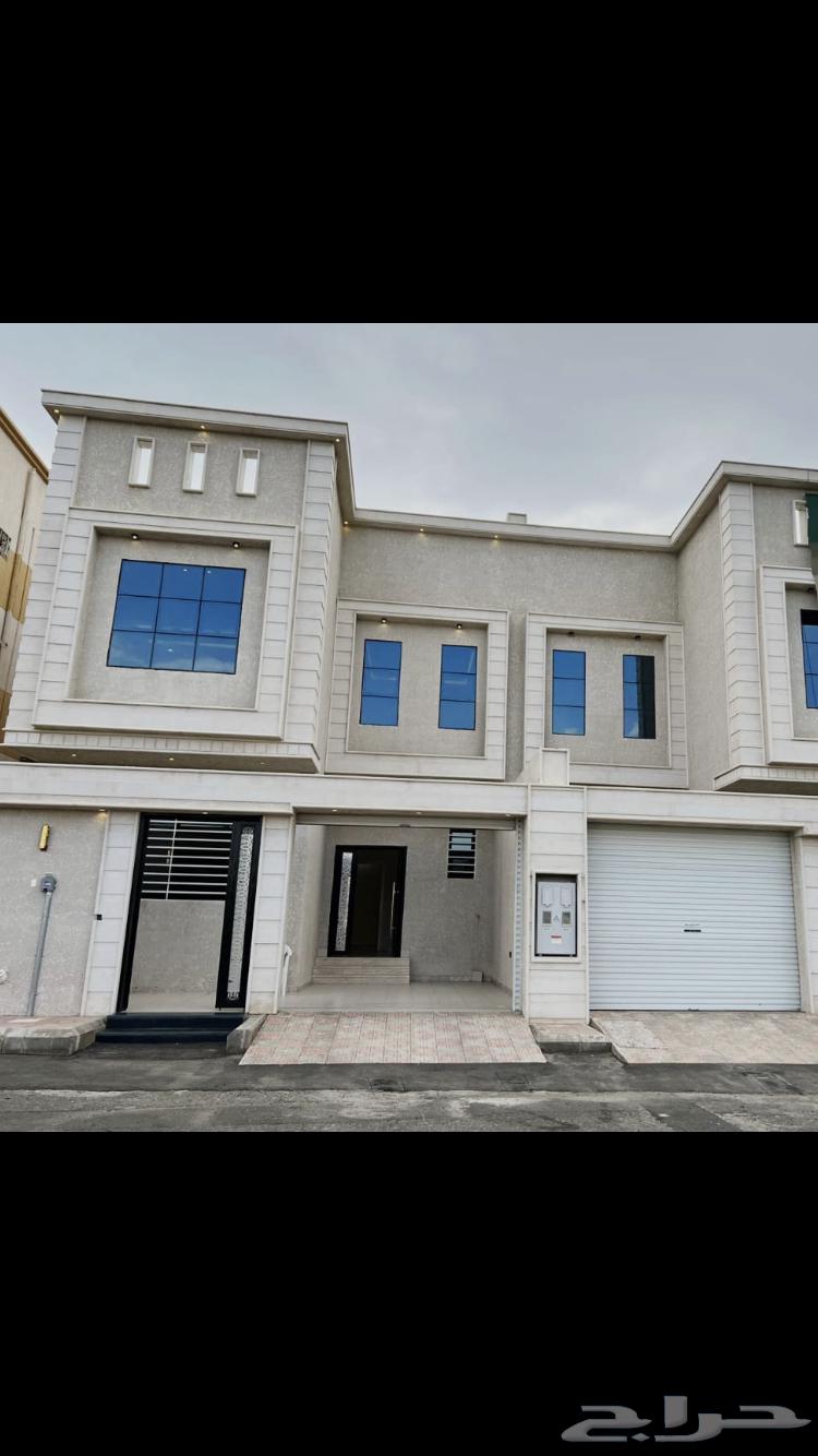 للبيع 2 فيلا دبلوكس حي الهيام موقع مميز بناء شخصي64591924630403110