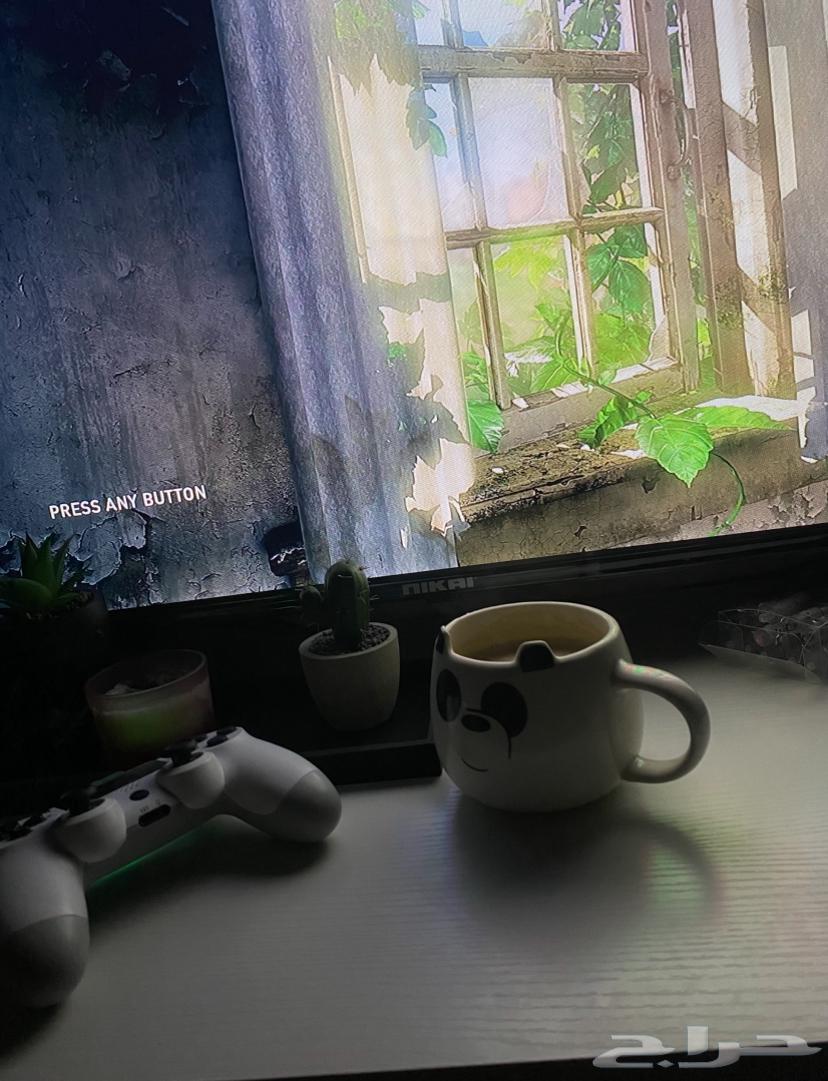 سوني وطاوله وشاشه للبيع64593802257281112