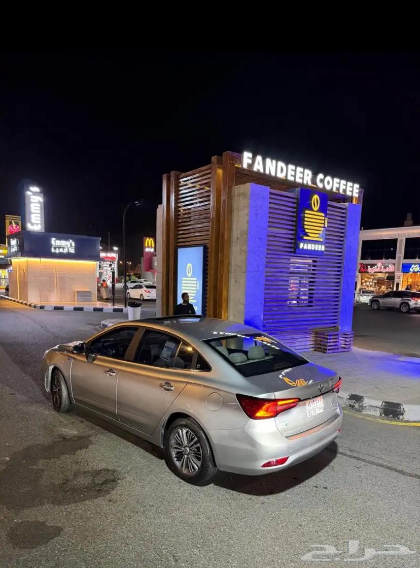 Delivery agent for Mecca, Jeddah, travel, school and university deliveries, and teachers64156907491971110