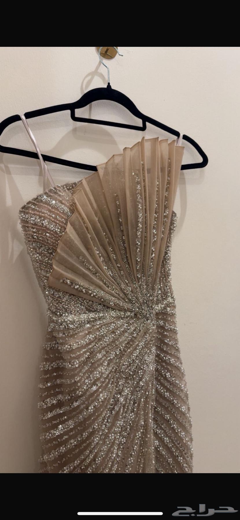 مقاس S فيه فتحه عند الركبه64594197081475110