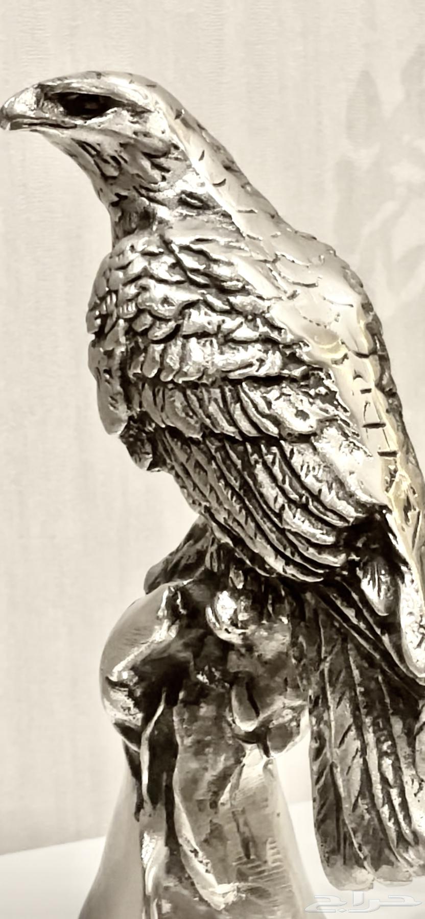 Silver Falcon Statue64589104474499113