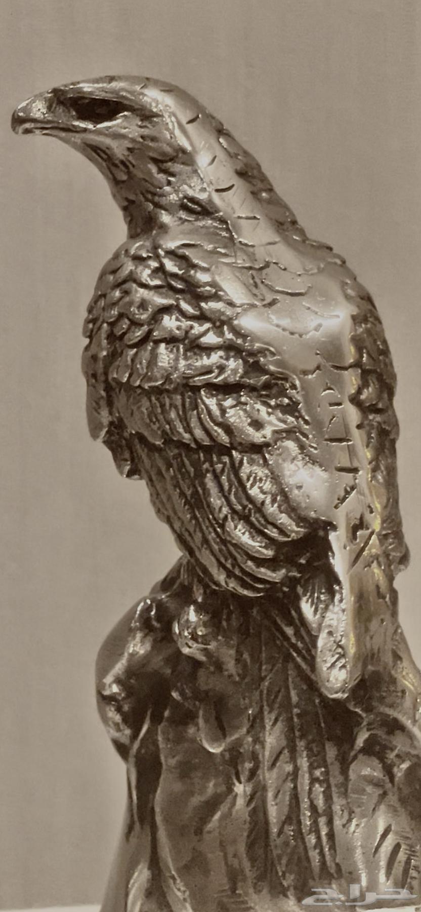 Silver Falcon Statue64589104474499110