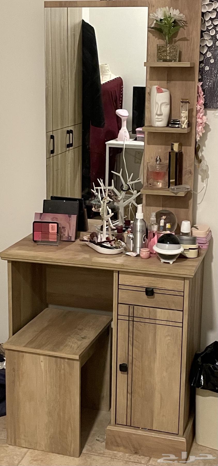 تسريحه وسرير ودوالاب طقم السعر 65064598819326210112