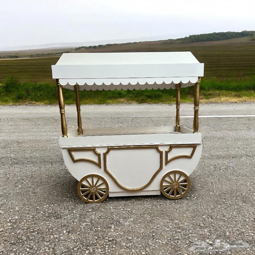 عربة لبيع الورد والمنتجات64593155560962110