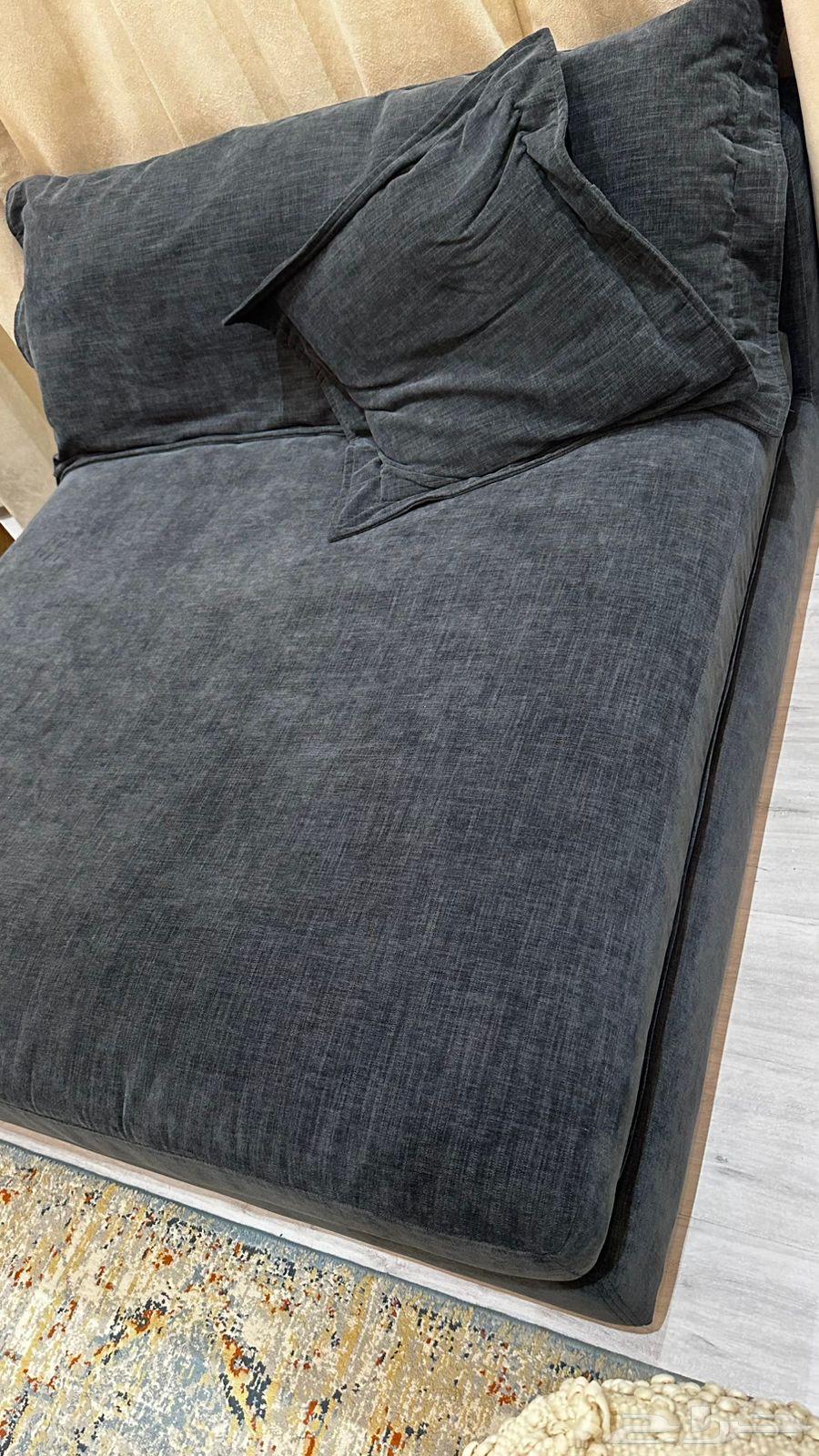 للبيع كنب أمريكي من ريش النعام استخدام 8 شهور64595156640258111