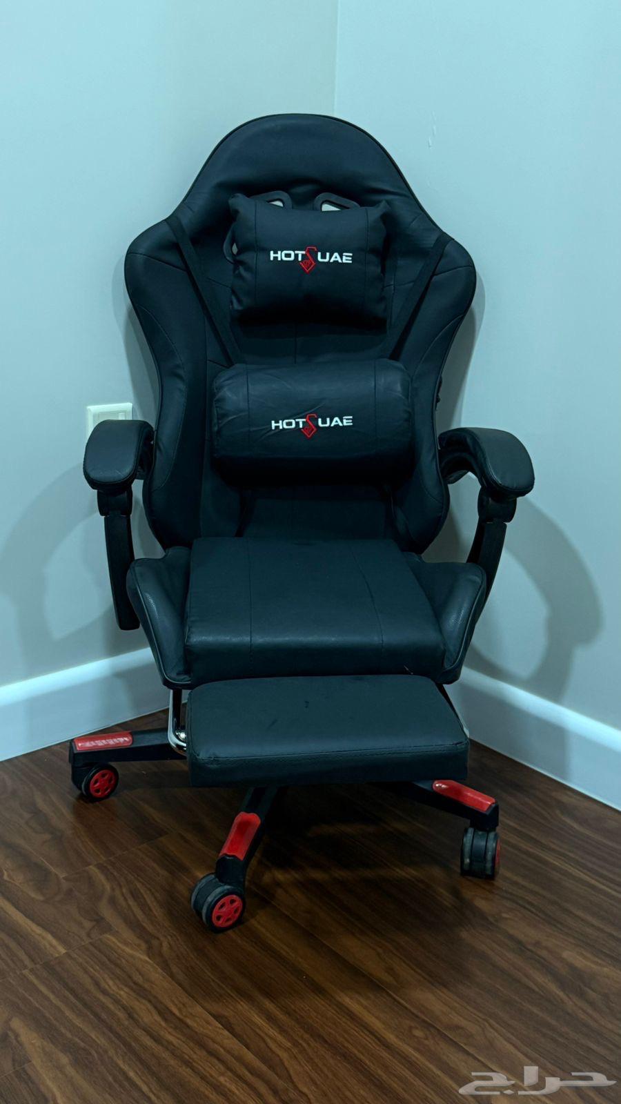 كرسي قيمنق شبة جديد استخدام اقل من شهر ممتاز وفيه مساج64596353432705113