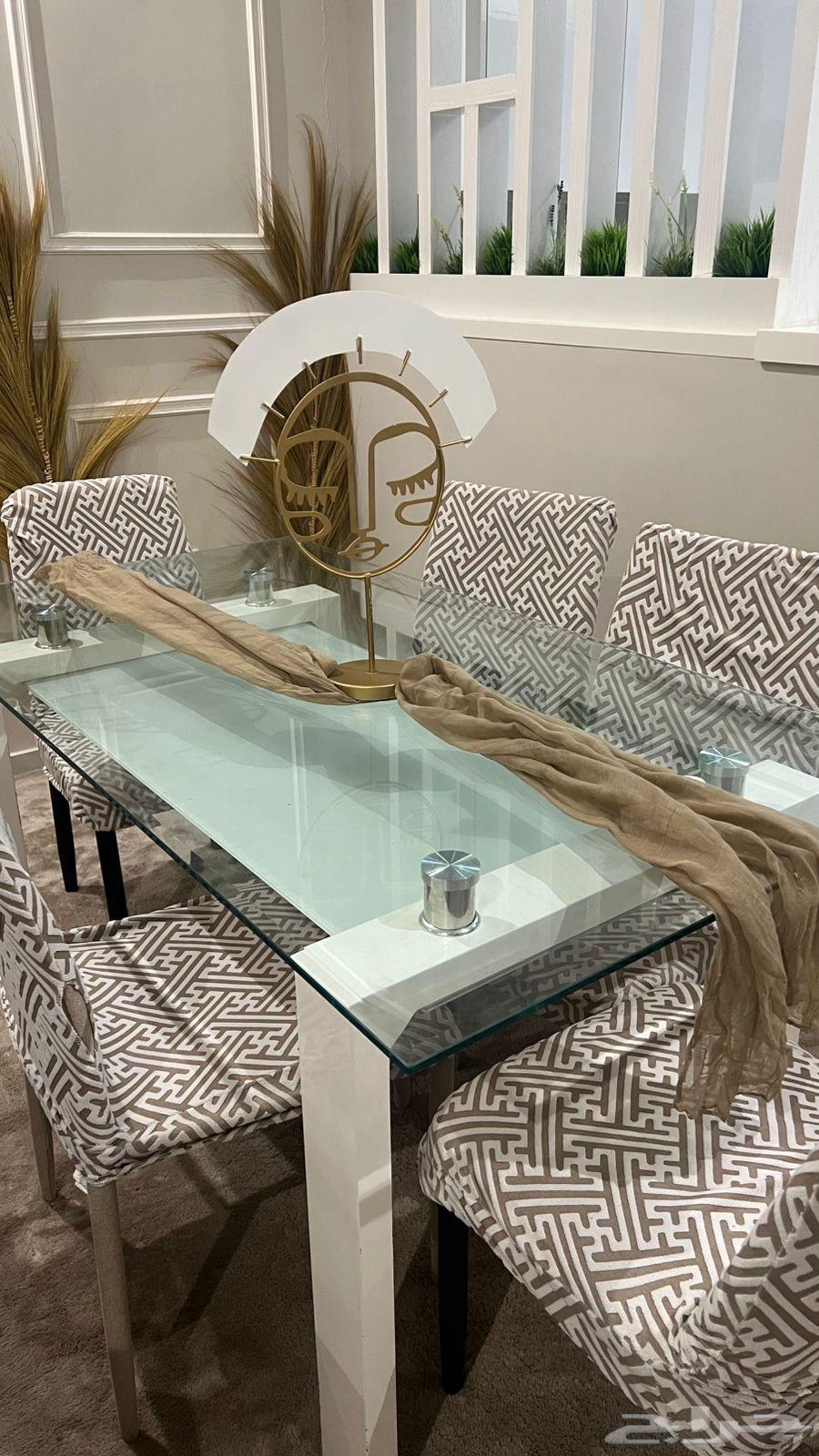 كنبه مع طاولة طعام64594874681985112