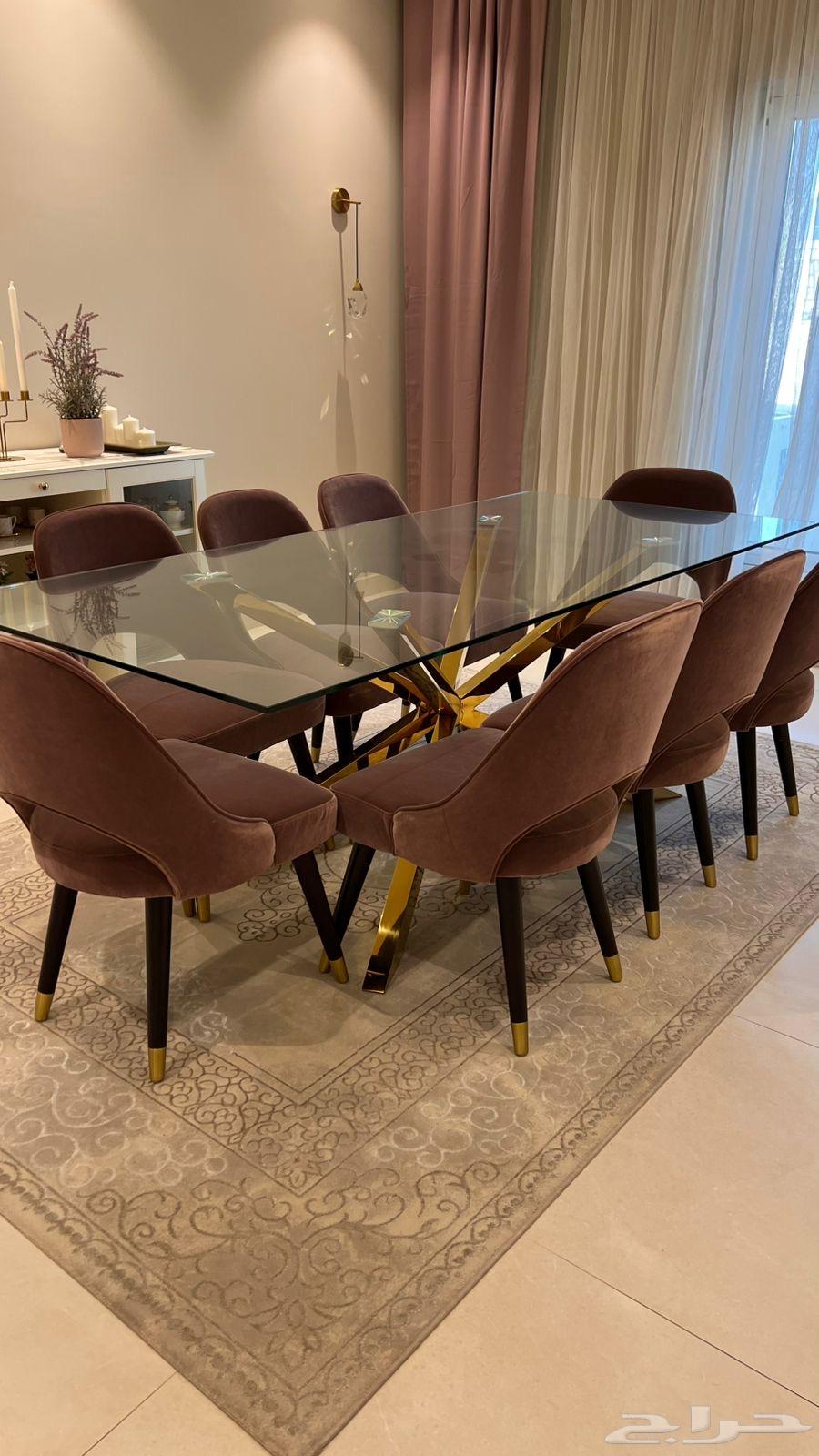 Dining table with 8 chairs64588718962561111