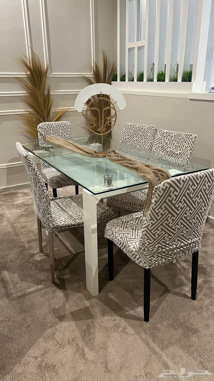 كنبه مع طاولة طعام64594874681985110