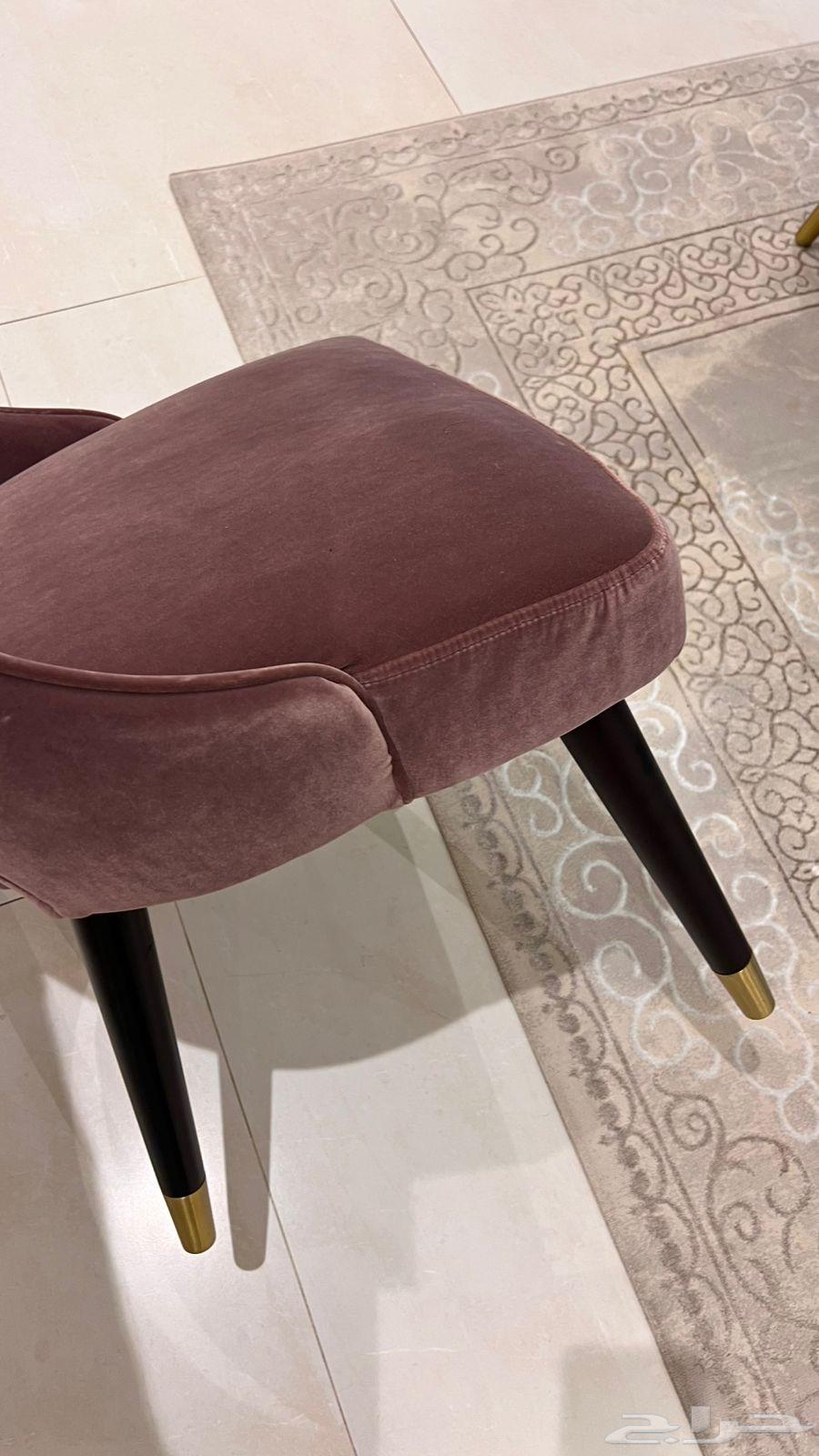 Dining table with 8 chairs64588718962561114