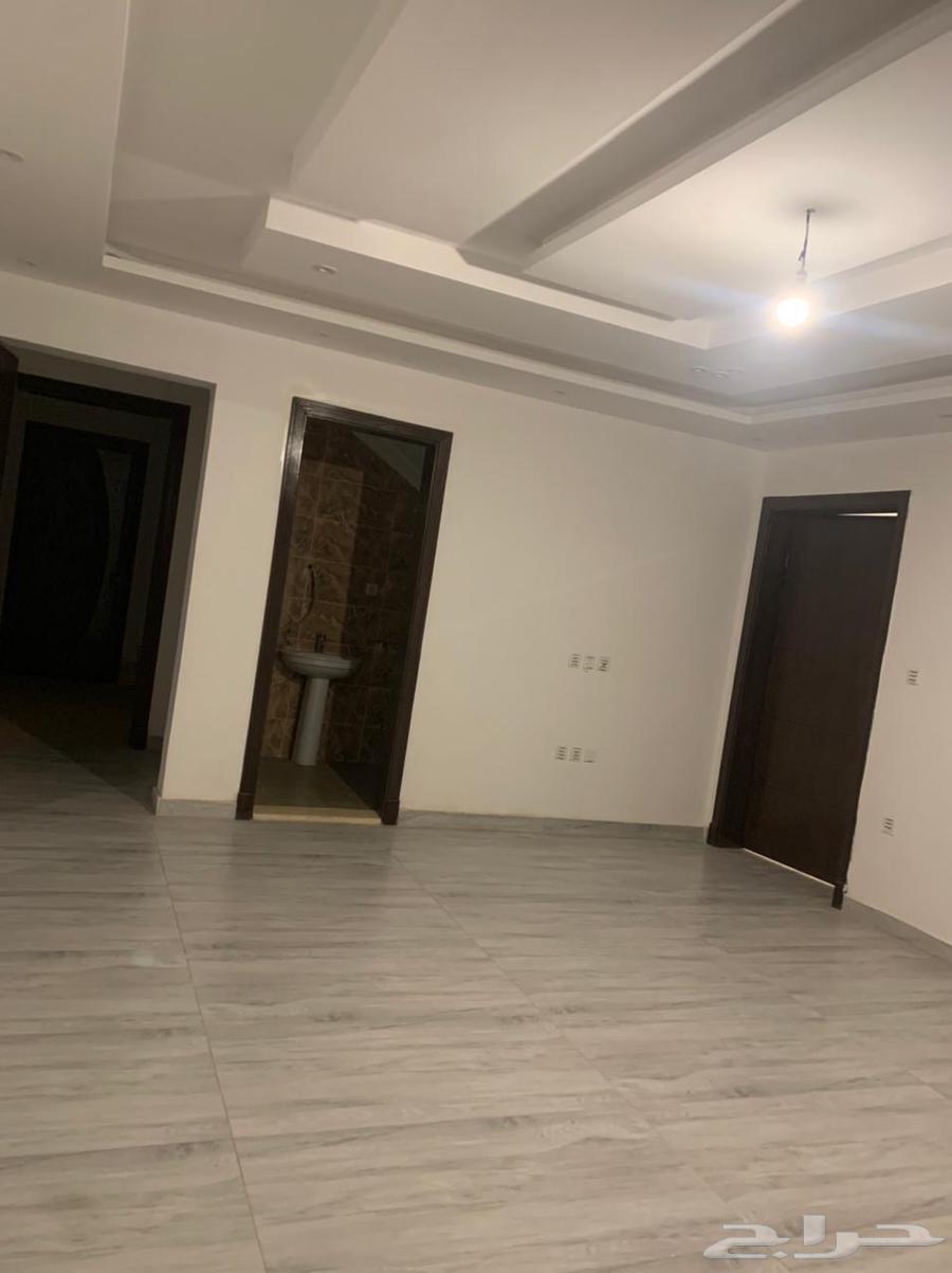 فيلا كامله بمساحة كبيرة ومستقله للايجار سكني تجاري بسعر خاص64372507093635111