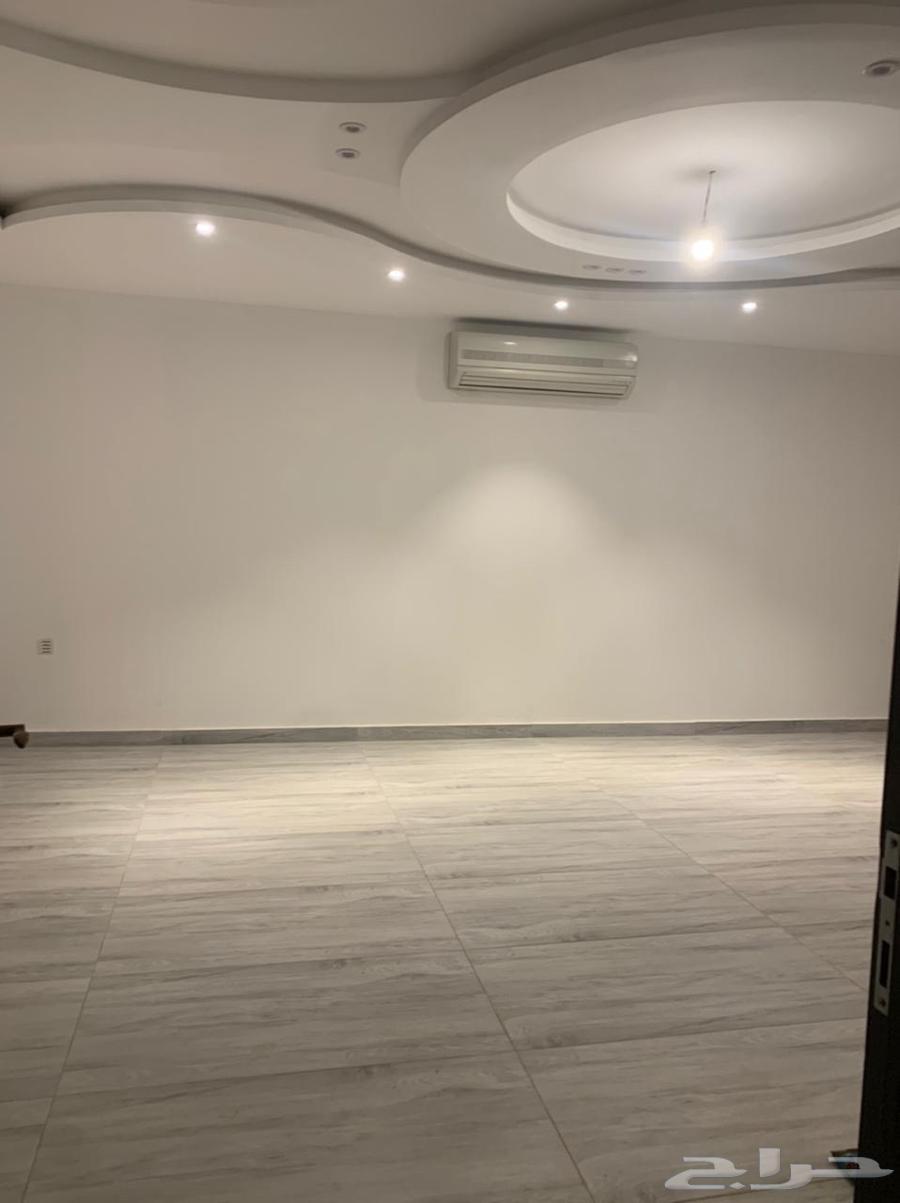 فيلا كامله بمساحة كبيرة ومستقله للايجار سكني تجاري بسعر خاص64372507093635112