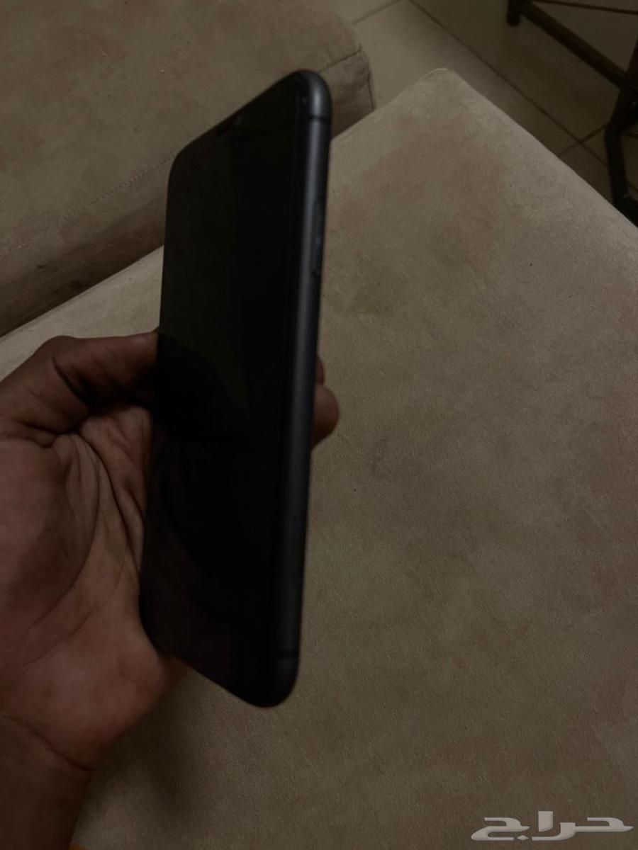 ايفون 11 العادي64592648866946112