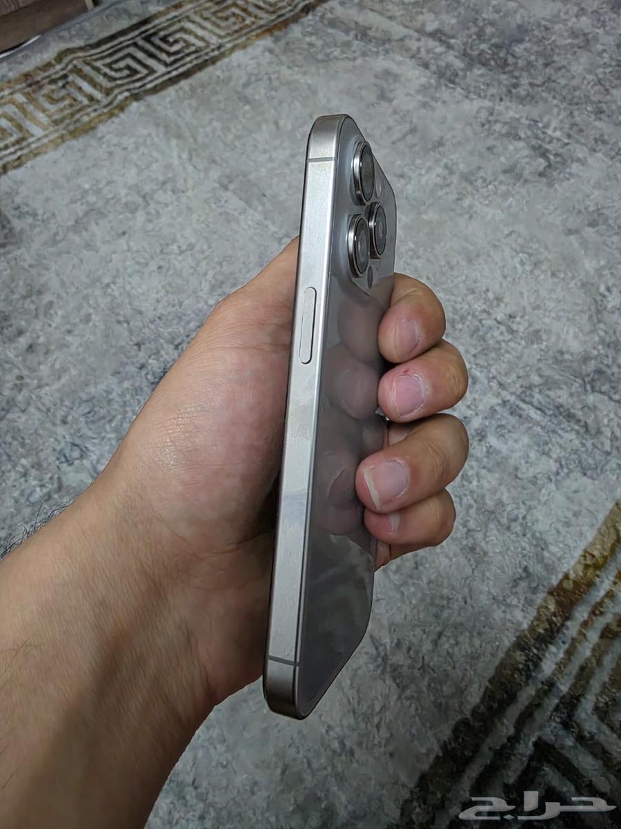 iPhone 15 Pro 256GB in excellent condition with no scratches64589376811010113