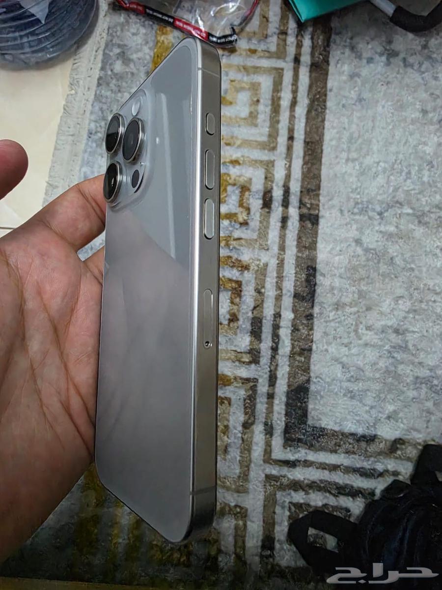 iPhone 15 Pro 256GB in excellent condition with no scratches64589376811010111