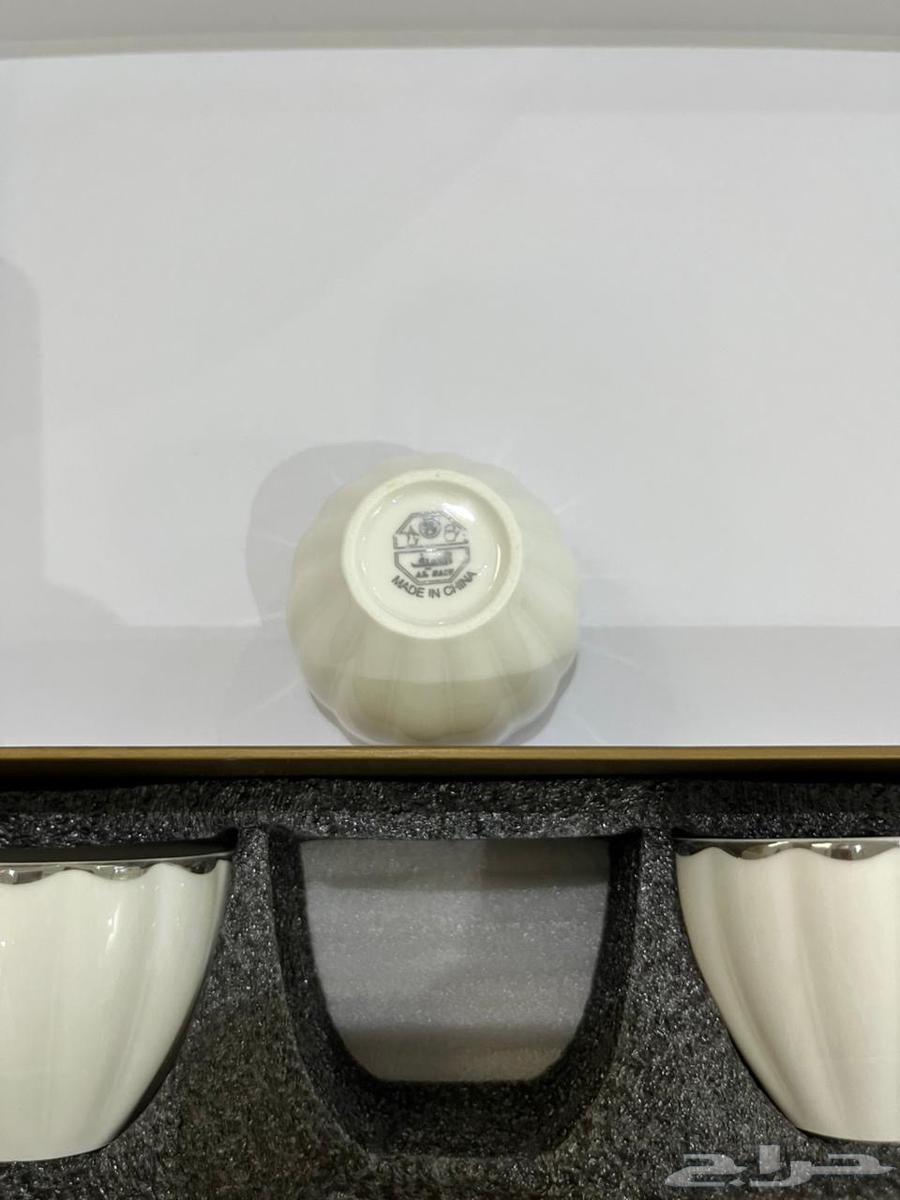 فناجين قهوة و قزازة ماء64592384110723112