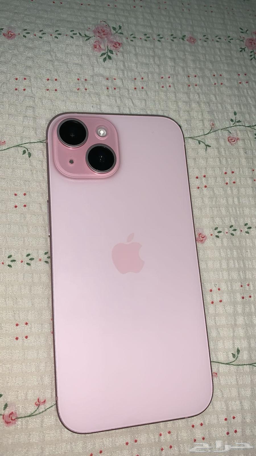 جوال آيفون 15 سعة 128 جيجا جديد استخدام 3 أيام مع 4 كفرات64597580817027112