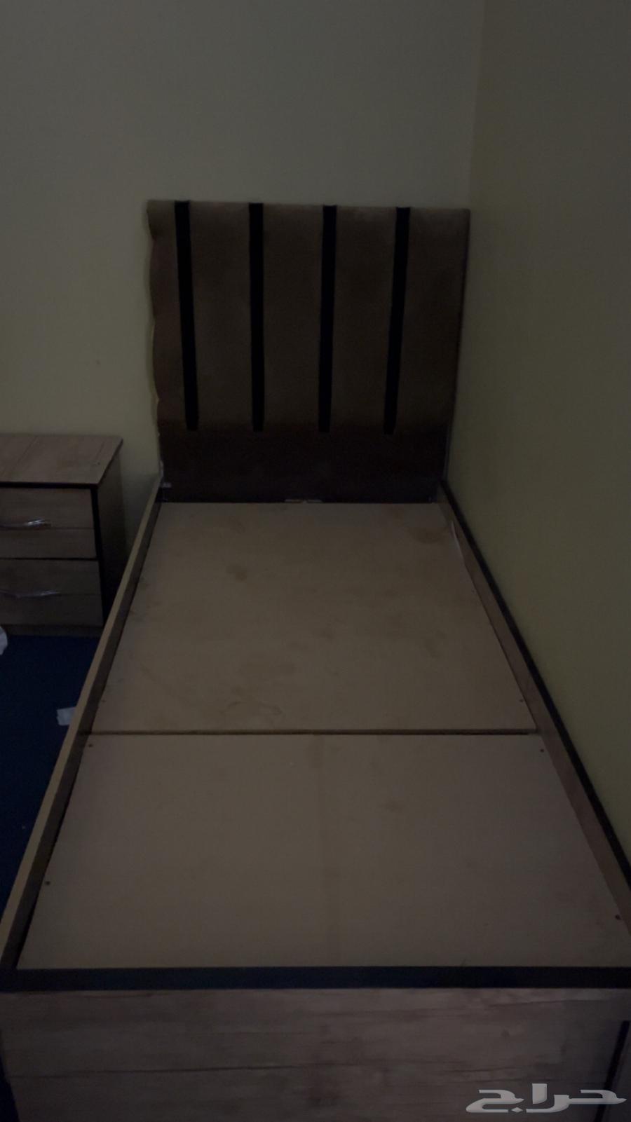 للبيع دولاب وسرير64598560818819110