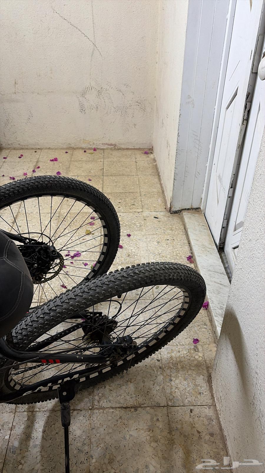 سياكل للبيع العدد 2 تعشيق هدروليك64597972631425111