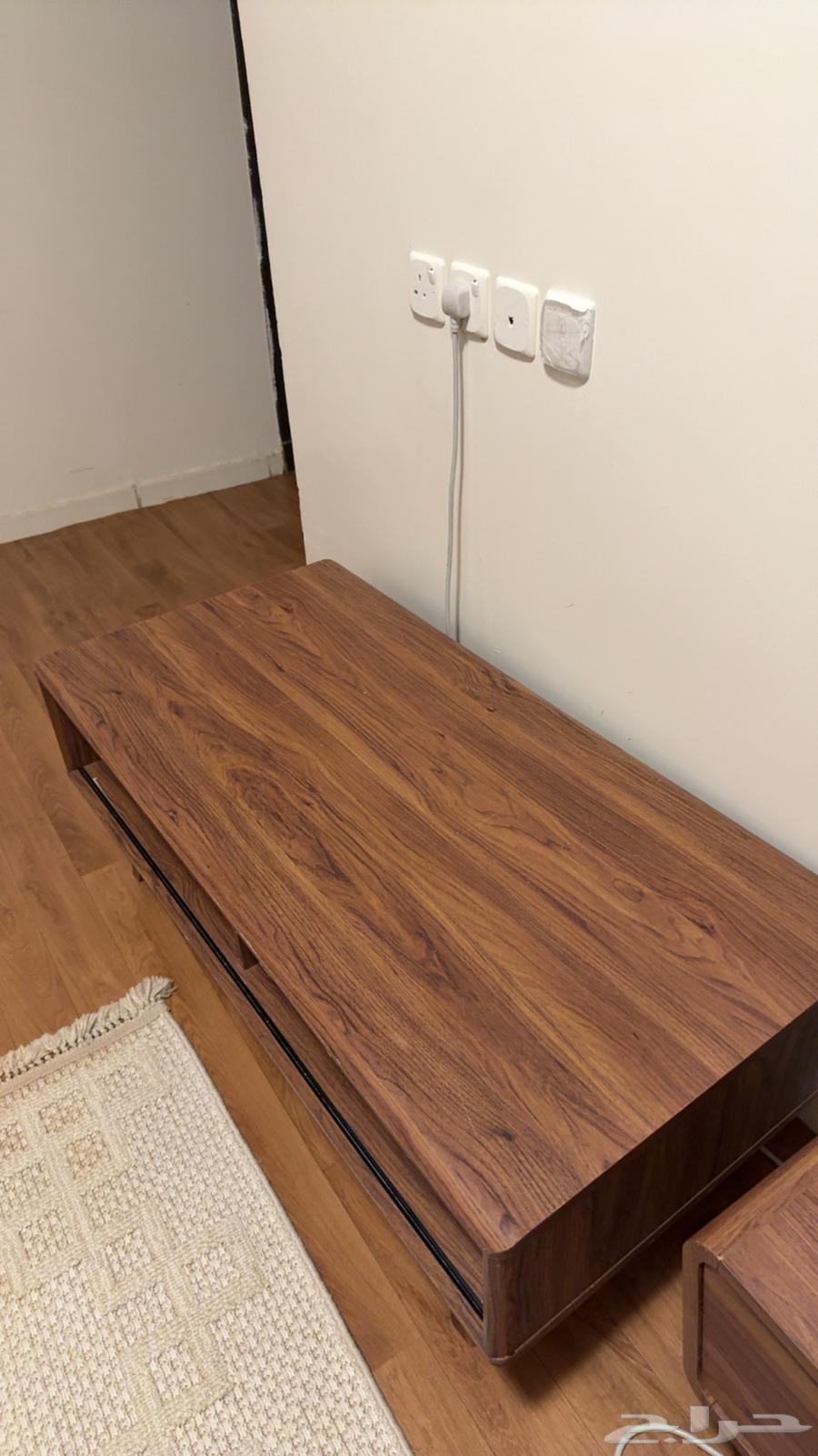 طاوله مستخدمه للبيع64598203578243110