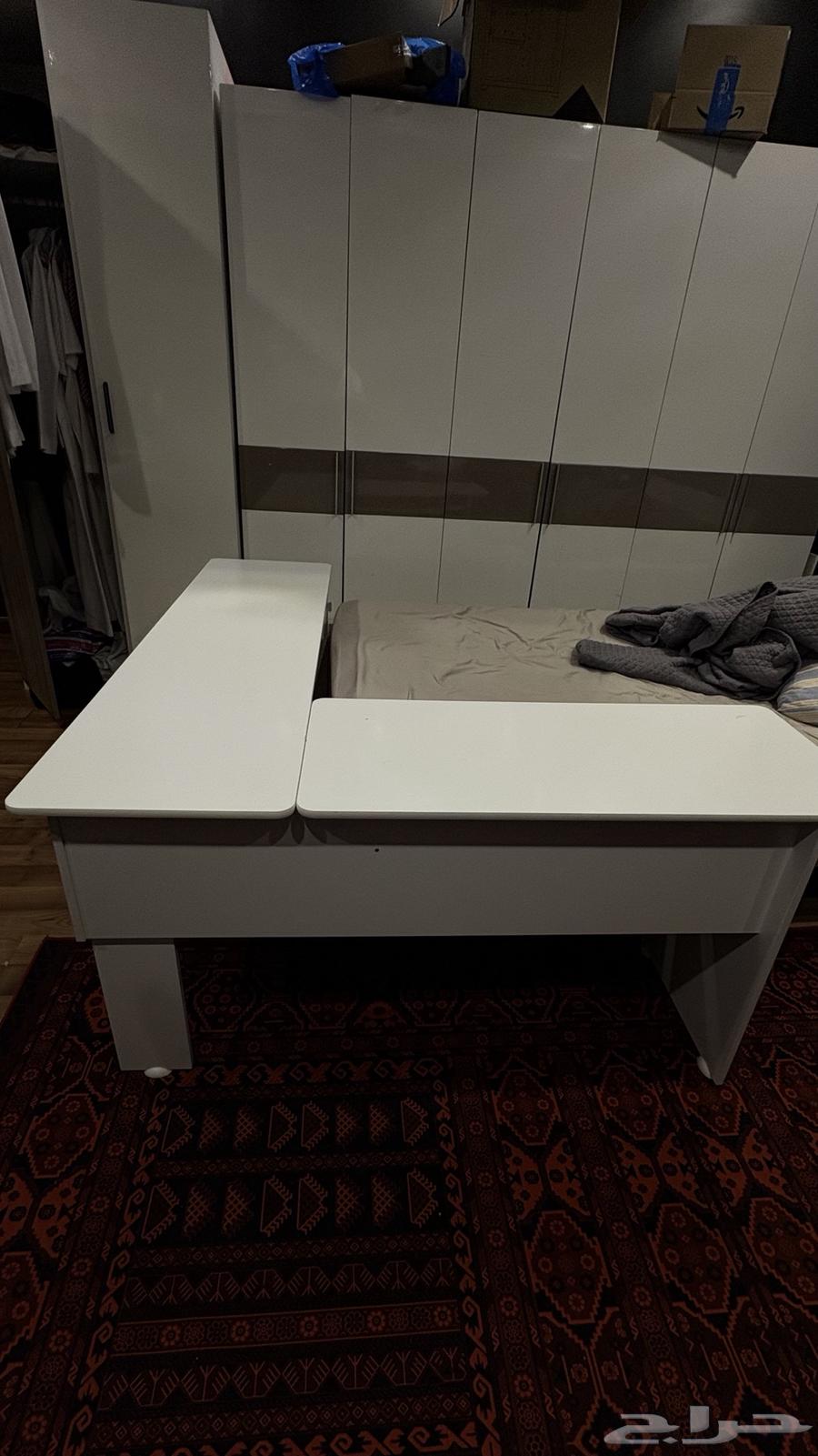 طاولة64597126974979110